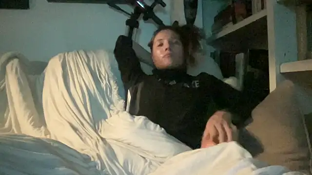 Snapshot of dddasani chatting on November 11, 2025, 3:28 am dddasani online show from November 11, 2025, 3:28 am