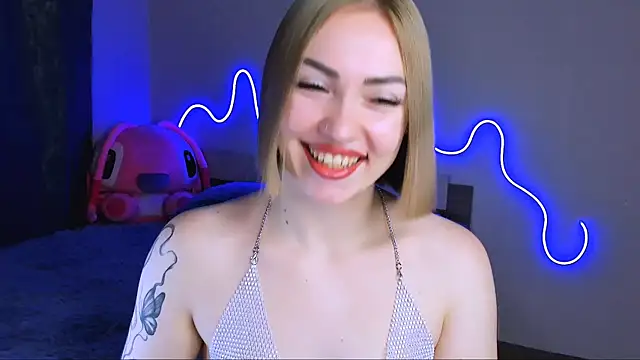 Snapshot of LaraKrein_lk chatting on September 19, 2025, 2:29 pm LaraKrein lk online show from September 19, 2025, 2:29 pm