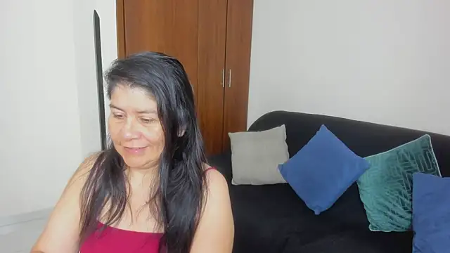 Snapshot of kiraGeiner chatting on July 14, 2026, 10:09 am kiraGeiner online show from July 14, 2026, 10:09 am