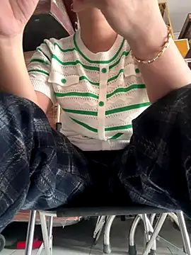 sharon-Hanna online show from September 22, 2025, 2:02 am