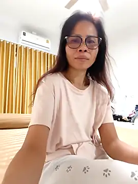 Snapshot of Mama_Eva_1 chatting on September 27, 2025, 1:21 am Mama Eva 1 online show from September 27, 2025, 1:21 am