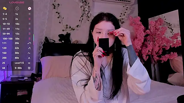 Snapshot of Lein_Bone chatting on October 19, 2025, 12:11 am Lein Bone online show from October 19, 2025, 12:11 am