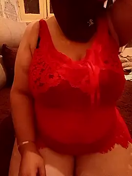 Snapshot of mayakhalyfaa chatting on October 28, 2025, 10:23 pm mayakhalyfaa online show from October 28, 2025, 10:23 pm