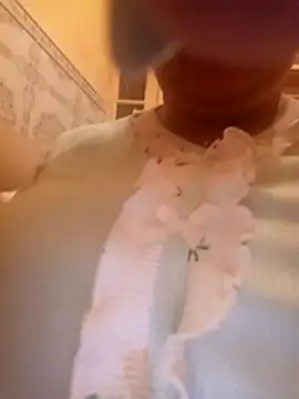 Snapshot of mayakhalyfaa chatting on November 29, 2025, 12:02 am mayakhalyfaa online show from November 29, 2025, 12:02 am