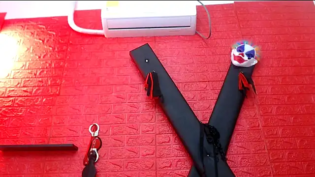 bdsmforever18 online show from April 16, 2026, 1:17 am