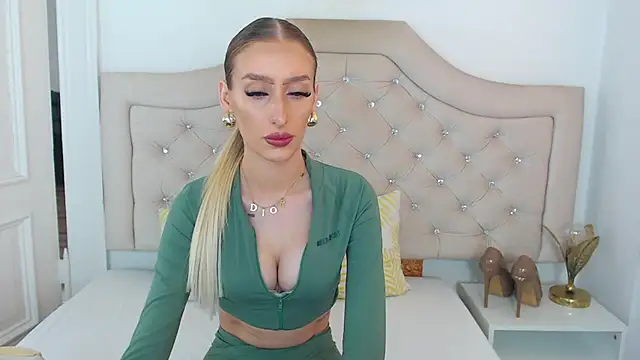 Snapshot of NatalieSensual chatting on March 4, 2026, 9:04 am NatalieSensual online show from March 4, 2026, 9:04 am