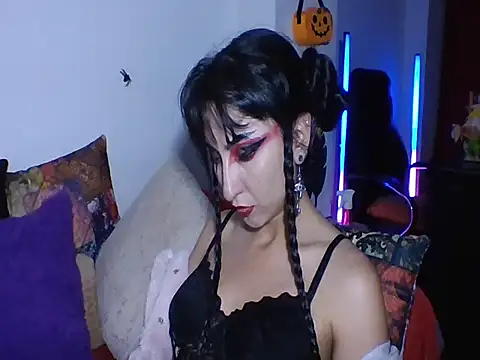 Snapshot of a_miss chatting on October 31, 2025, 4:24 am a miss online show from October 31, 2025, 4:24 am