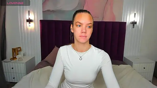 Vickie Smith online show from November 17, 2025, 12:49 am