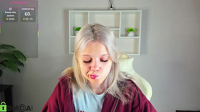 Snapshot of Allice_Cox chatting on October 10, 2025, 1:04 am Allice Cox online show from October 10, 2025, 1:04 am