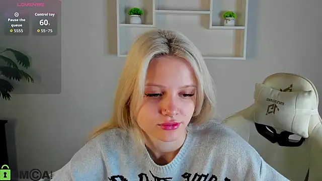 Snapshot of Allice_Cox chatting on October 17, 2025, 1:09 am Allice Cox online show from October 17, 2025, 1:09 am