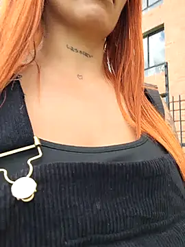 Snapshot of Alis_xxx chatting on November 12, 2025, 7:13 pm Alis xxx online show from November 12, 2025, 7:13 pm