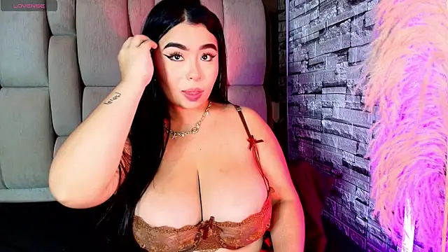 Snapshot of Samy_Grey01 chatting on July 4, 2026, 10:38 pm Samy Grey01 online show from July 4, 2026, 10:38 pm