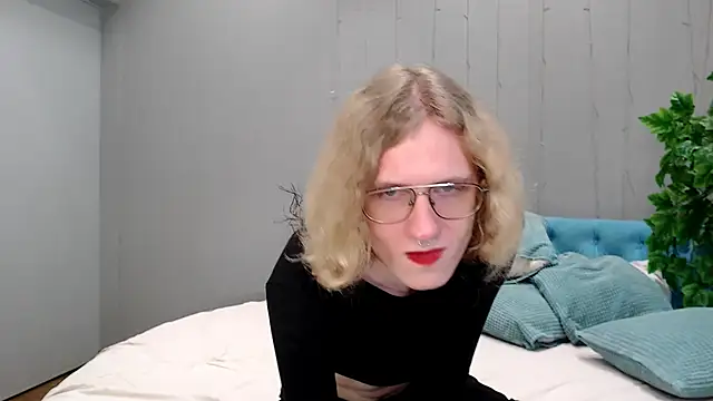 Snapshot of HarryBrain_ chatting on November 9, 2025, 7:01 pm HarryBrain online show from November 9, 2025, 7:01 pm