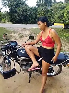 Snapshot of jeltsin3-25 chatting on November 21, 2025, 9:24 pm jeltsin3-25 online show from November 21, 2025, 9:24 pm