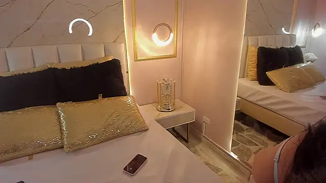 VioletaMaddox online show from November 13, 2025, 7:57 pm