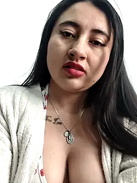 Snapshot of AMATISTA__16 chatting on July 17, 2026, 12:23 pm AMATISTA 16 online show from July 17, 2026, 12:23 pm