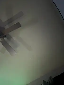 Snapshot of Triggerhappycj100 chatting on October 29, 2025, 7:37 pm Triggerhappycj100 online show from October 29, 2025, 7:37 pm