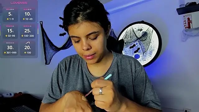 Aleja-02 online show from October 15, 2025, 9:04 pm