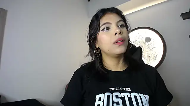 Aleja-02 online show from November 10, 2025, 4:22 am