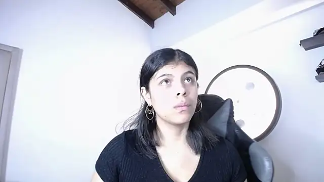 Aleja-02 online show from November 11, 2025, 10:21 pm