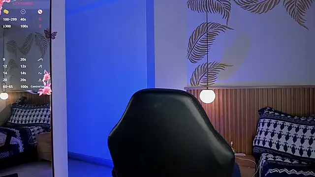 Valleriie  online show from September 25, 2025, 3:16 pm