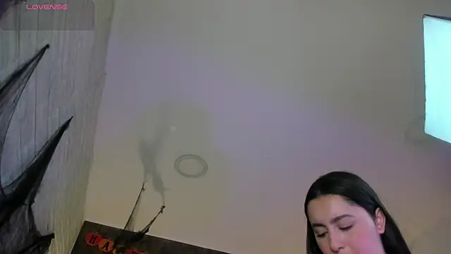 Snapshot of marian__stone chatting on November 4, 2025, 6:18 pm marian stone online show from November 4, 2025, 6:18 pm