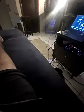 TrisalQuente online show from February 14, 2026, 1:24 am