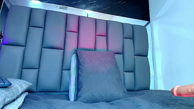 Roxana gomez online show from October 8, 2025, 3:15 am