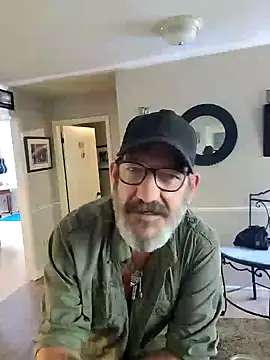 FoxnMouse online show from October 7, 2025, 5:54 pm