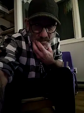 FoxnMouse online show from November 28, 2025, 12:57 am