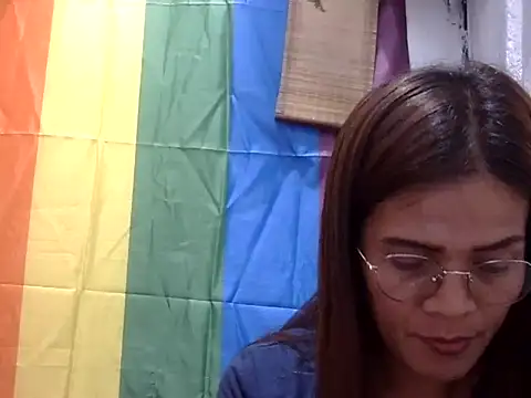 juicycum069 online show from April 7, 2026, 11:10 am