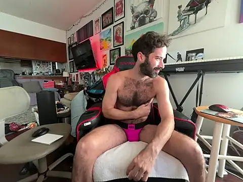 Pupscritch online show from April 9, 2026, 3:39 pm