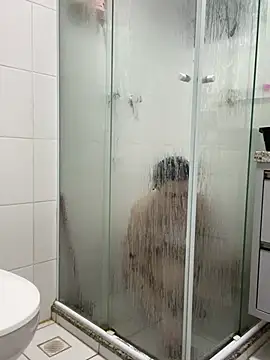 Snapshot of yumi-hot chatting on April 6, 2026, 4:52 pm yumi-hot online show from April 6, 2026, 4:52 pm