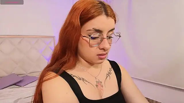 Snapshot of Naomy_tay1 chatting on October 12, 2025, 3:27 am Naomy tay1 online show from October 12, 2025, 3:27 am