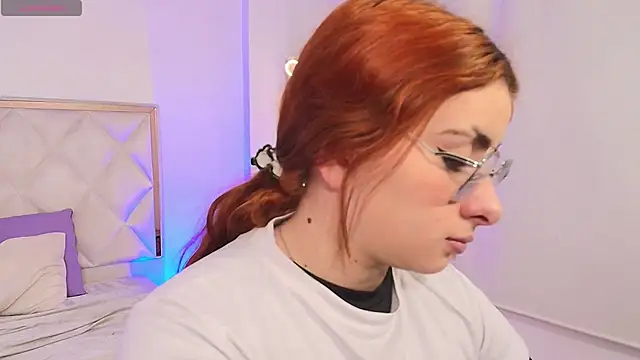 Snapshot of Naomy_tay1 chatting on October 16, 2025, 2:34 am Naomy tay1 online show from October 16, 2025, 2:34 am