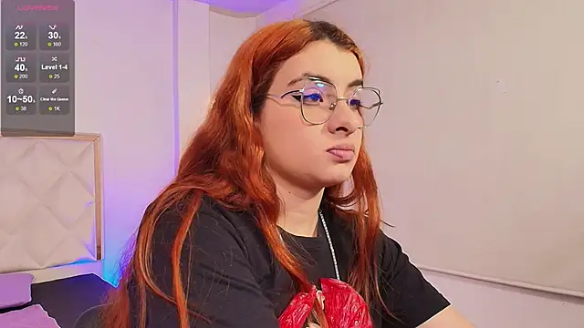 Snapshot of Naomy_tay1 chatting on November 7, 2025, 3:28 am Naomy tay1 online show from November 7, 2025, 3:28 am