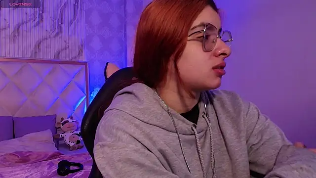 Snapshot of Naomy_tay1 chatting on November 22, 2025, 3:05 am Naomy tay1 online show from November 22, 2025, 3:05 am