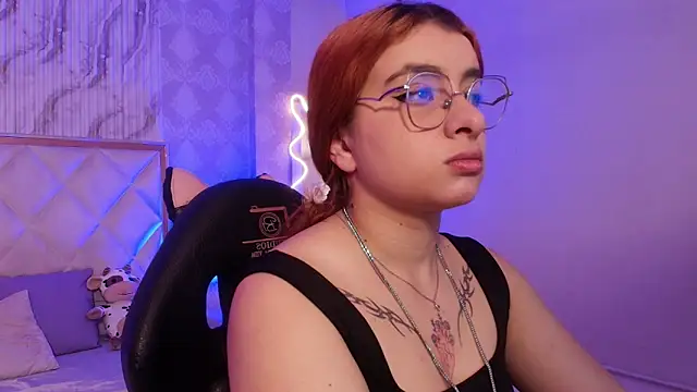 Snapshot of Naomy_tay1 chatting on November 23, 2025, 3:39 am Naomy tay1 online show from November 23, 2025, 3:39 am