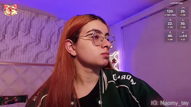 Snapshot of Naomy_tay1 chatting on December 3, 2025, 3:03 am Naomy tay1 online show from December 3, 2025, 3:03 am