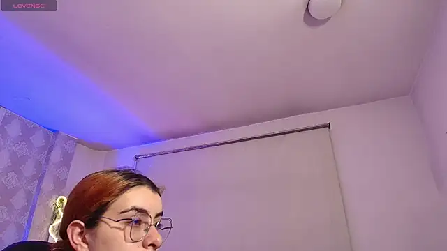 Snapshot of Naomy_tay1 chatting on December 23, 2025, 3:37 am Naomy tay1 online show from December 23, 2025, 3:37 am