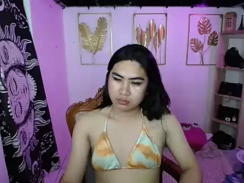 MADONA HILTON online show from June 18, 2026, 9:19 pm