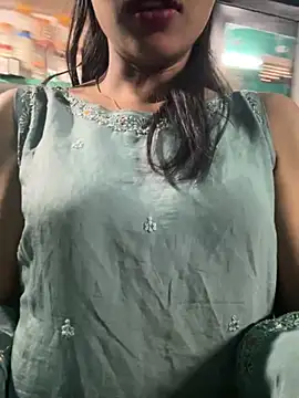 Snapshot of modelnishu chatting on October 24, 2025, 10:22 am modelnishu online show from October 24, 2025, 10:22 am