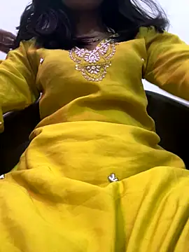 Snapshot of modelnishu chatting on October 26, 2025, 9:15 am modelnishu online show from October 26, 2025, 9:15 am