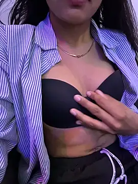 Snapshot of modelnishu chatting on October 27, 2025, 12:47 am modelnishu online show from October 27, 2025, 12:47 am