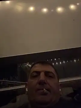 BULLBSX online show from April 21, 2026, 8:23 pm