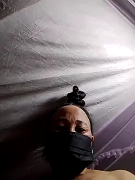 Snapshot of Mamapm20 chatting on October 15, 2025, 12:49 pm Mamapm20 online show from October 15, 2025, 12:49 pm