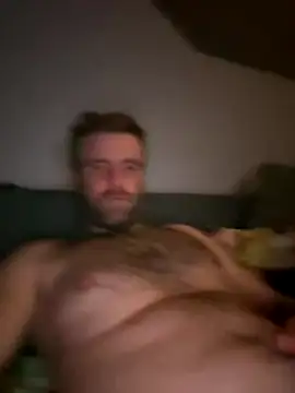 jarda94cz online show from November 25, 2025, 3:28 am