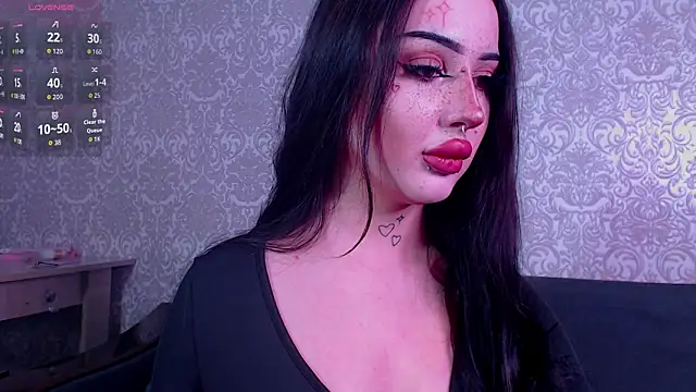 Snapshot of kari_meow chatting on November 6, 2025, 6:31 pm kari meow online show from November 6, 2025, 6:31 pm