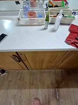 starvingo2002 online show from January 14, 2026, 3:56 am