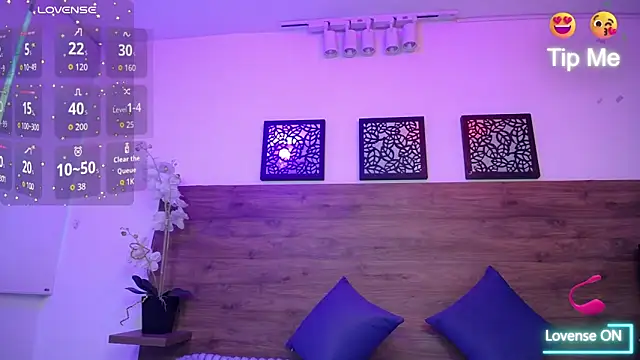 Snapshot of AlexandraCambell chatting on September 8, 2025, 7:46 pm AlexandraCambell online show from September 8, 2025, 7:46 pm